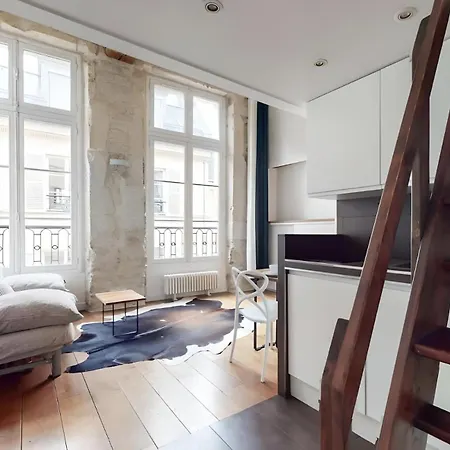 Chez Gustave: CLIM Calm,Saint Paul Marais, 2Guests-2